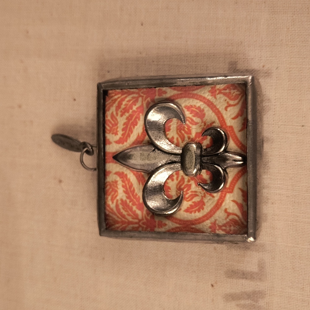 Jewel Kade Orange Fleur De Lis Three Pounds